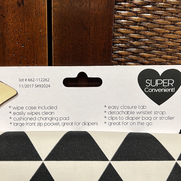 Emma & Chloe LOVE Portable Diaper Changing Station NWT - Picture 3 of 14